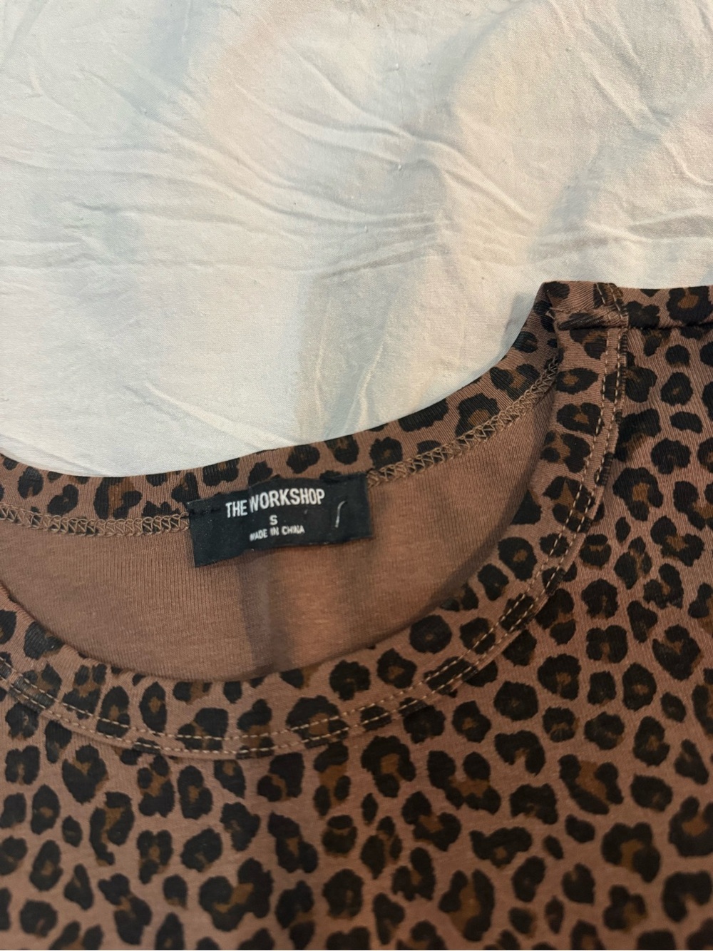 Leopard Crop Top - Picture 5 of 6